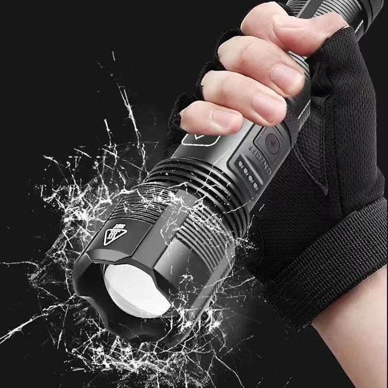 UltraFlash™ - Ultraheldere, waterdichte zaklamp met een bereik van 500 meter [50% Korting]