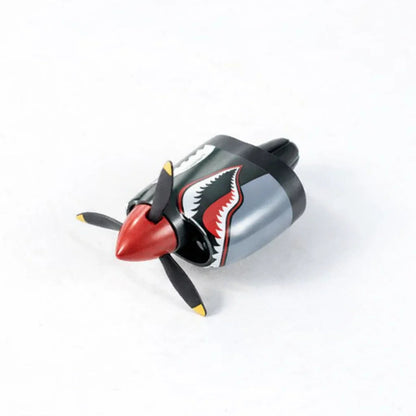 AeroLegend™ – Draaiende Propeller Auto Ornament | Vliegtuig Autodecoratie