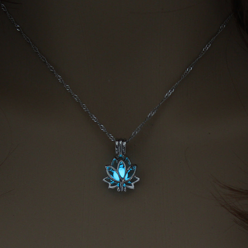 LotusFlower™ – Betoverende lotusketting met symbolische schoonheid en elegantie [50% Korting]