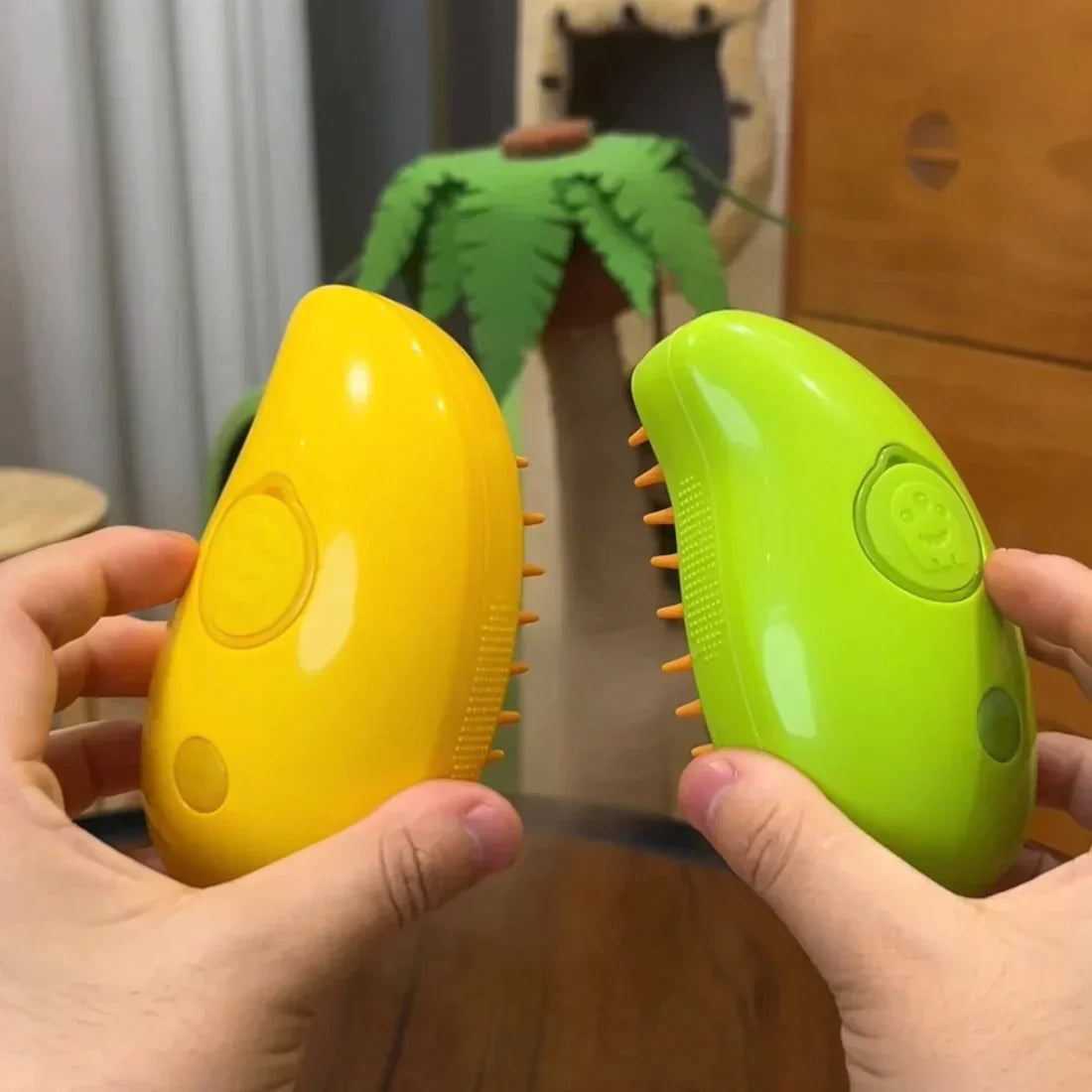 Steamy™ Huisdierborstel met nevelspray voor vachtverzorging [50% korting]