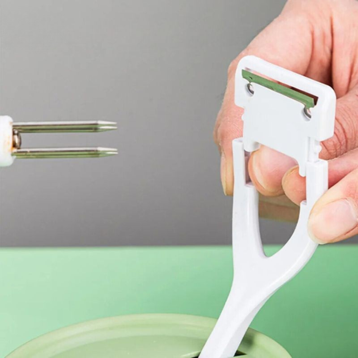 CorePeel™ – 3-in-1 Appelschiller & Appelsnijer | Snel, Veilig & Kindvriendelijk