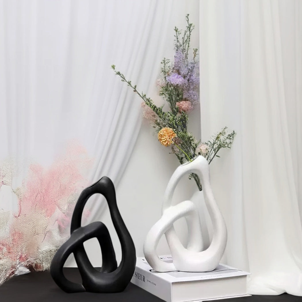 Keramieken vaas in hartvorm – modern decoratief object voor thuis
