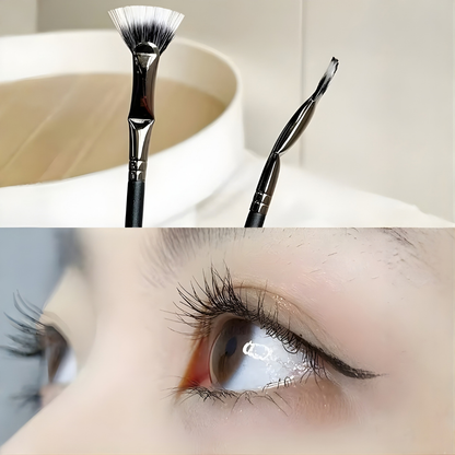LashFold – Waaiermodel wimperborsteltje voor perfect gescheiden wimpers [1 + 1 Gratis]