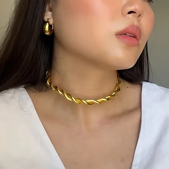 Neckina™ – Flexibele Slangenketting & Choker | Gouden Sieraad