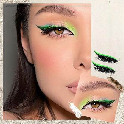 GlitzGrip™ – Herbruikbare, praktische en eenvoudig aan te brengen wimper-eyelinerstickers [50% Korting]