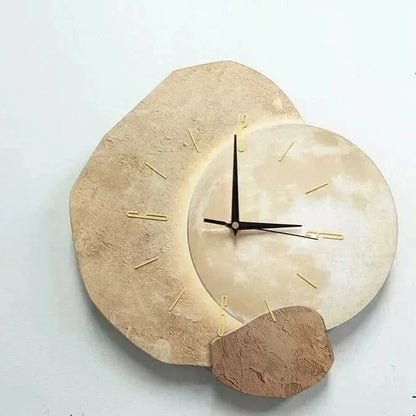 Moderne houten wandklok met stil uurwerk en USB-verlichting