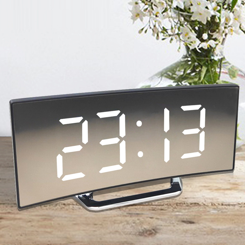 LED Digitale Wekker met Spiegeloppervlak en Automatische Dimming