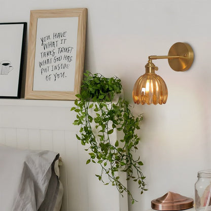 Lotus Glazen Wandlamp – decoratief wandlicht met bloemdesign
