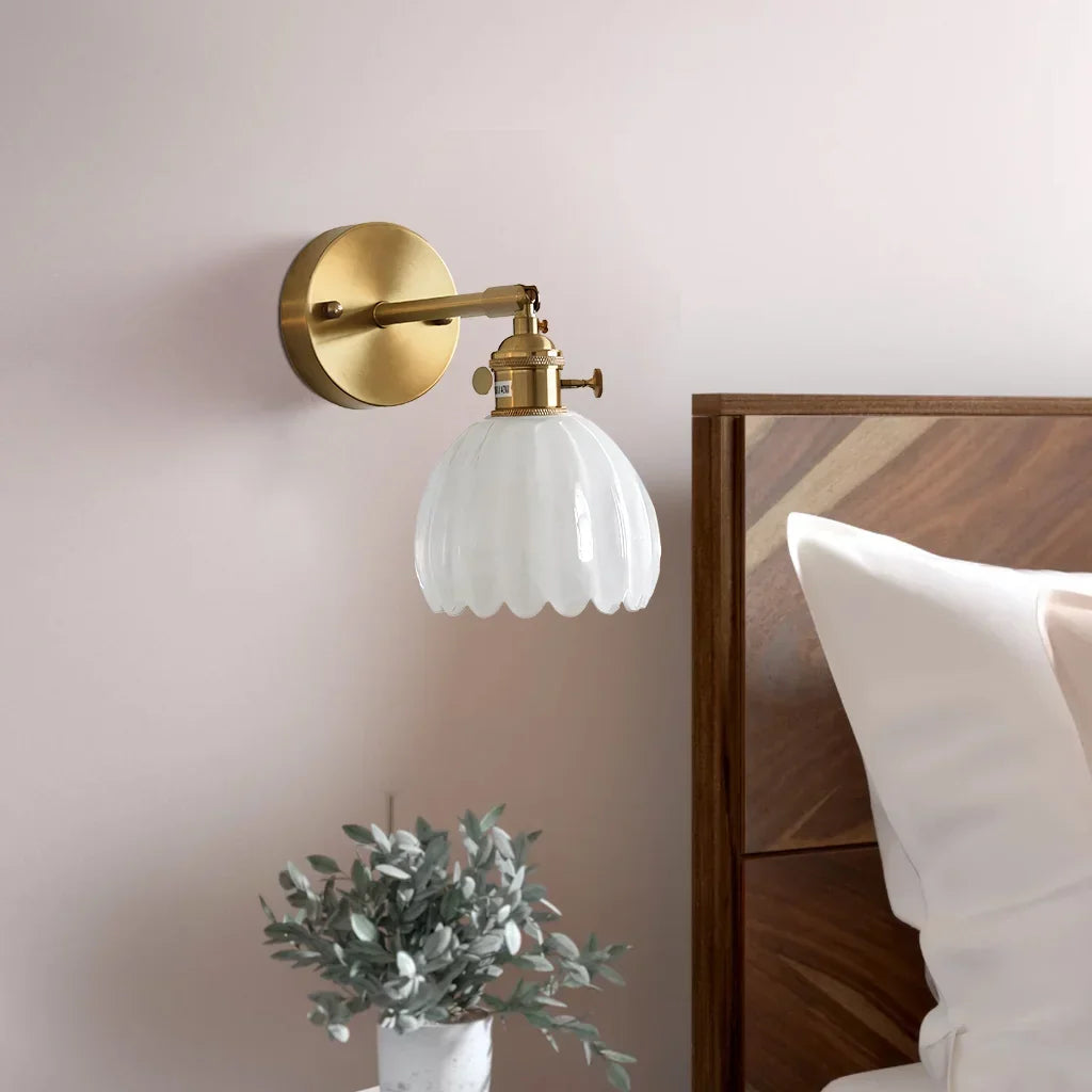 Lotus Glazen Wandlamp – decoratief wandlicht met bloemdesign