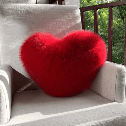 Hart sierkussen met pluchen structuur – zacht decoratief kussen