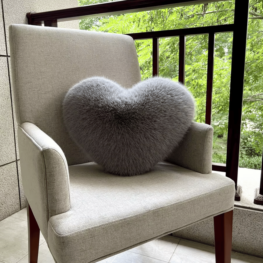 Hart sierkussen met pluchen structuur – zacht decoratief kussen