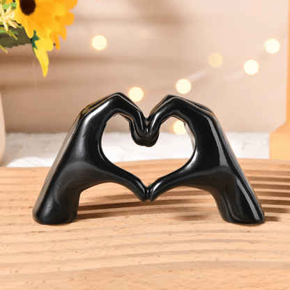Handgesneden houten figuur – Decoratief beeldje van natuurlijk hout