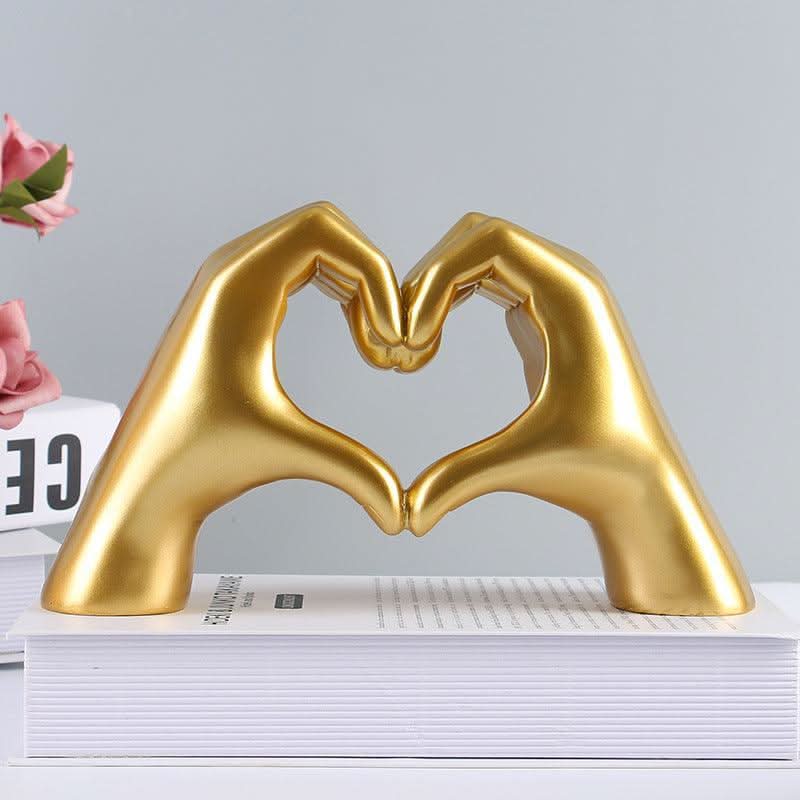 Handgesneden houten figuur – Decoratief beeldje van natuurlijk hout