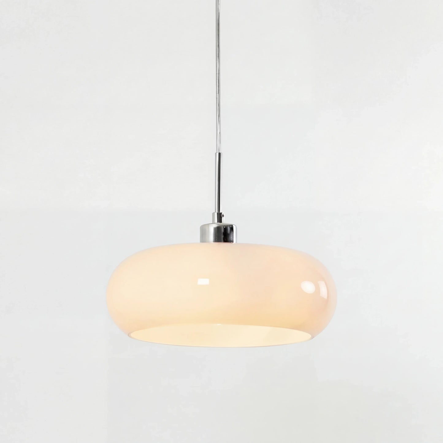 Glazen hanglamp in Bauhaus-stijl voor moderne interieurs