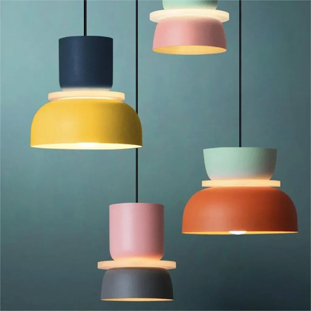 Noordse hanglamp met kleurblok-design voor moderne ruimtes