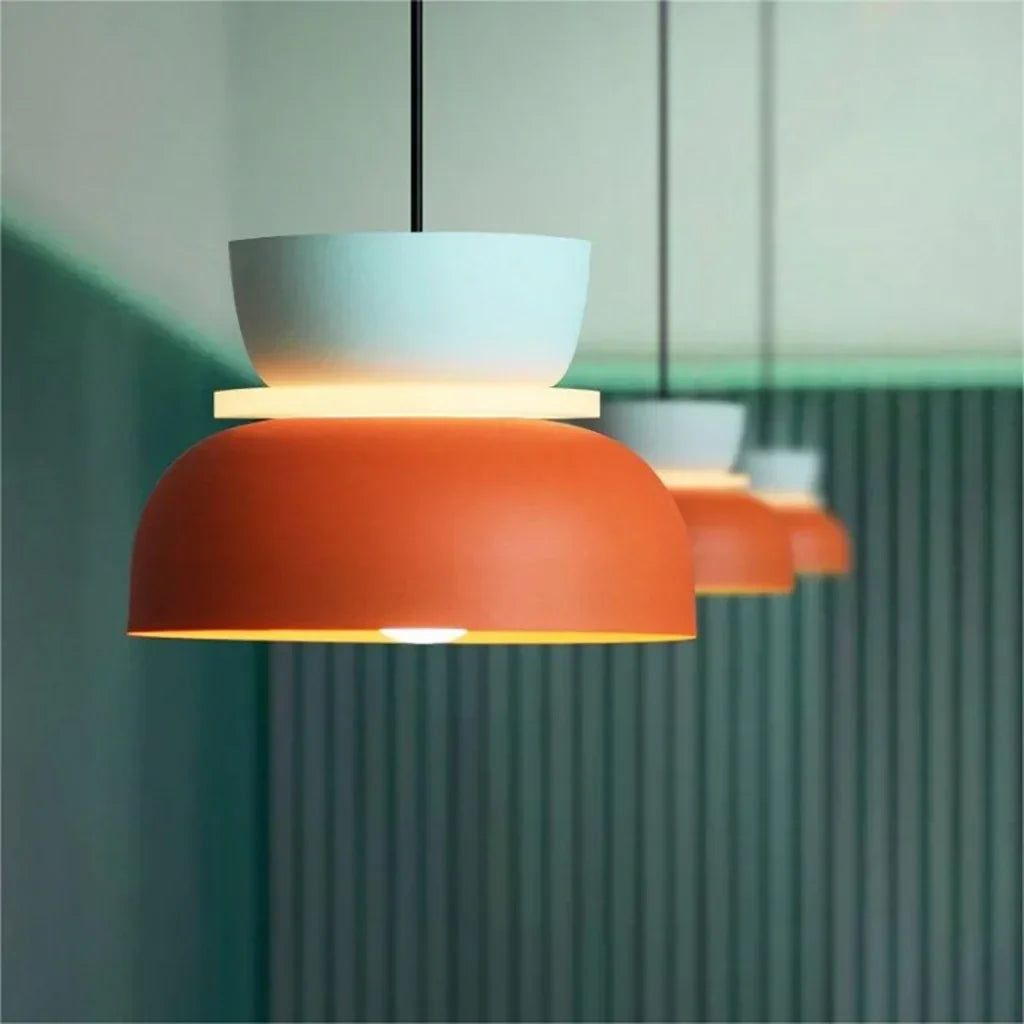 Noordse hanglamp met kleurblok-design voor moderne ruimtes