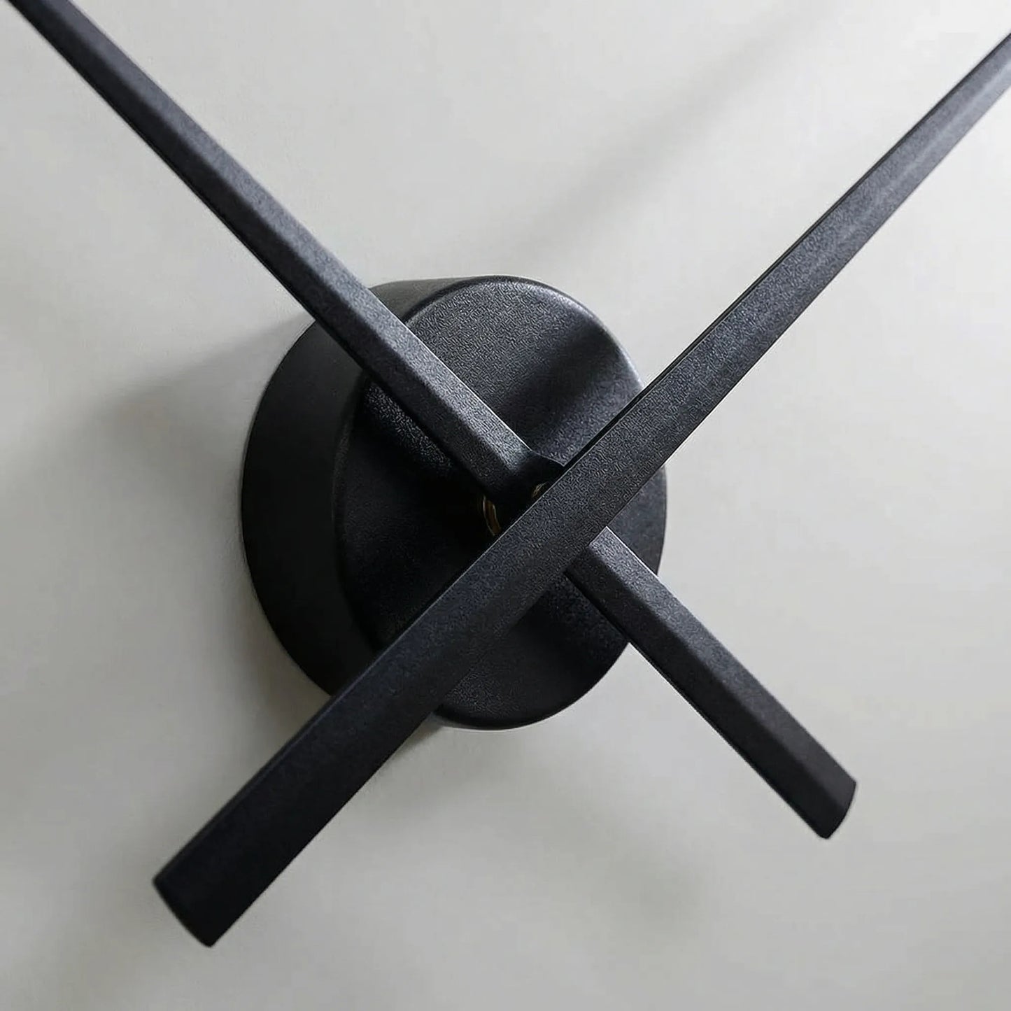 Minimalistische wandklok zonder rand – stil quartz uurwerk voor moderne ruimtes