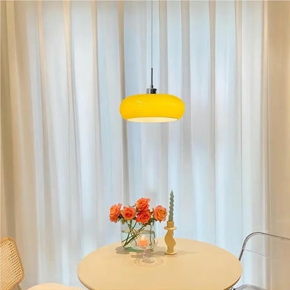 Glazen hanglamp in Bauhaus-stijl voor moderne interieurs