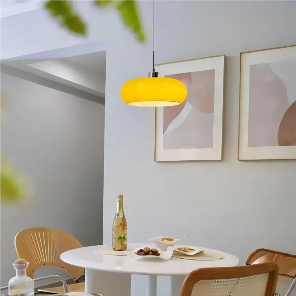 Glazen hanglamp in Bauhaus-stijl voor moderne interieurs