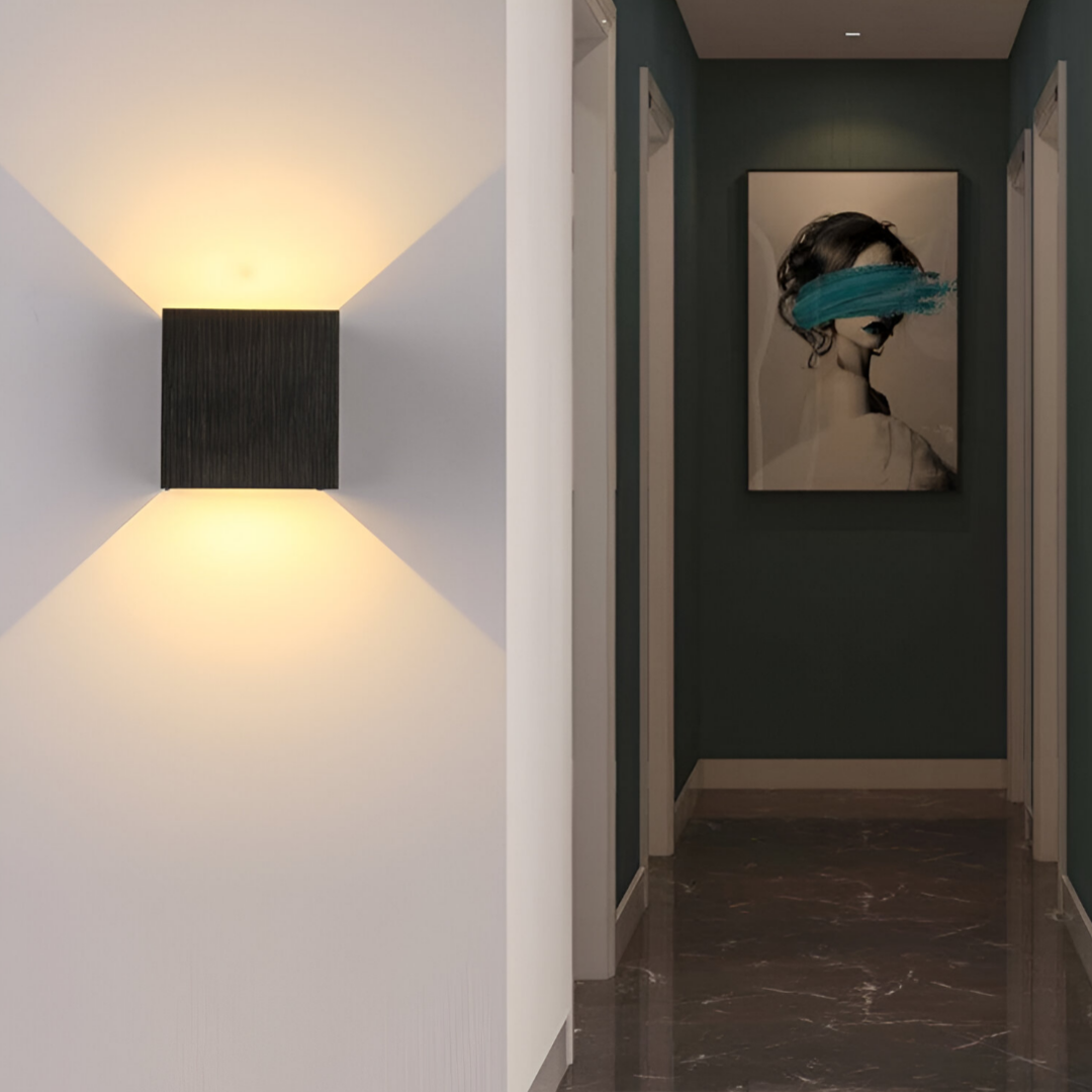 Wandlamp met USB & netstroom – warm & koudwit