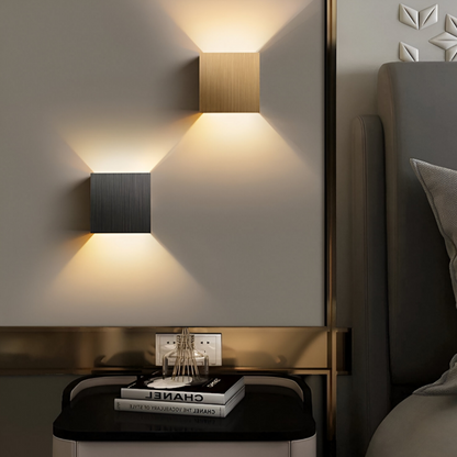 Wandlamp met USB & netstroom – warm & koudwit