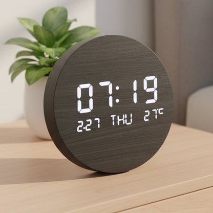 Digitale LED-tafelklok in Scandinavisch design – minimalistisch
