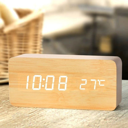 LED Wekker Digitaal met Houtlook – Temperatuurweergave & 3 Alarmen