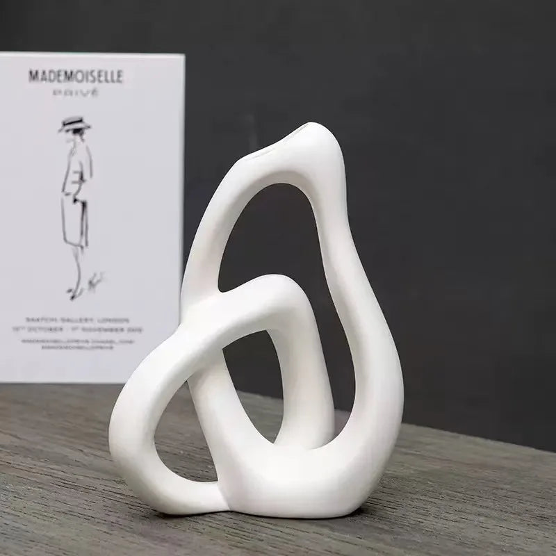 Keramieken vaas in hartvorm – modern decoratief object voor thuis