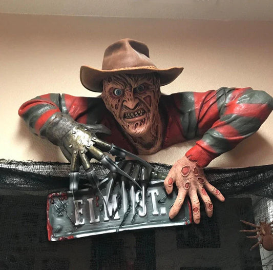 Griezelige grafwandelaar om op te hangen – Halloween wanddecoratie van hars