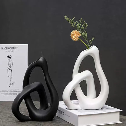 Keramieken vaas in hartvorm – modern decoratief object voor thuis