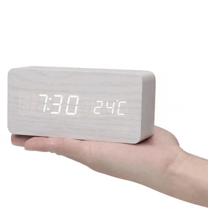 LED Wekker Digitaal met Houtlook – Temperatuurweergave & 3 Alarmen
