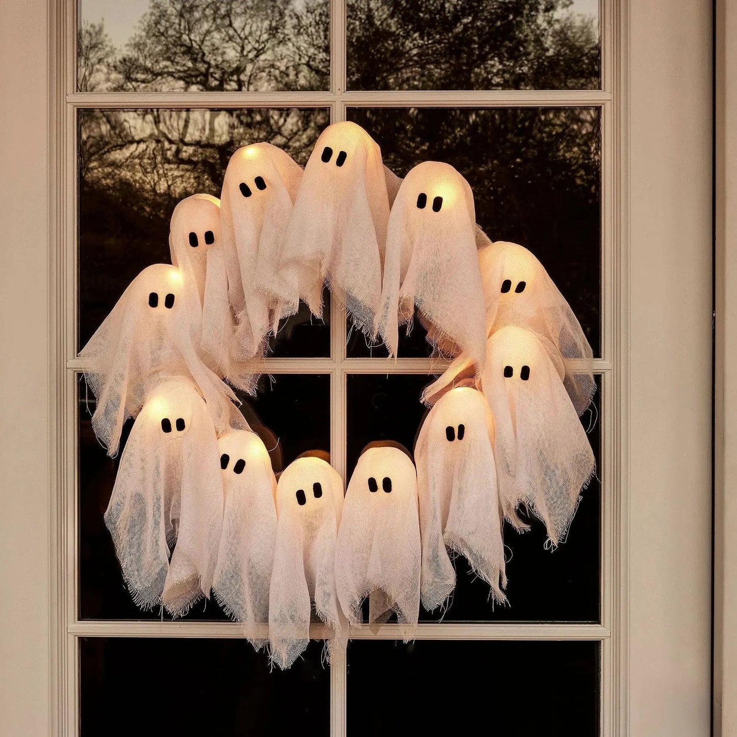 Halloween krans met LED-verlichting – 12 lichtgevende geesten, 31 cm