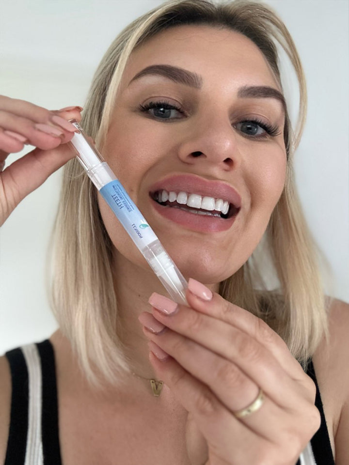 BrightEssence™ – Laat uw glimlach moeiteloos en zichtbaar stralen elke dag [1 + 1 Gratis]